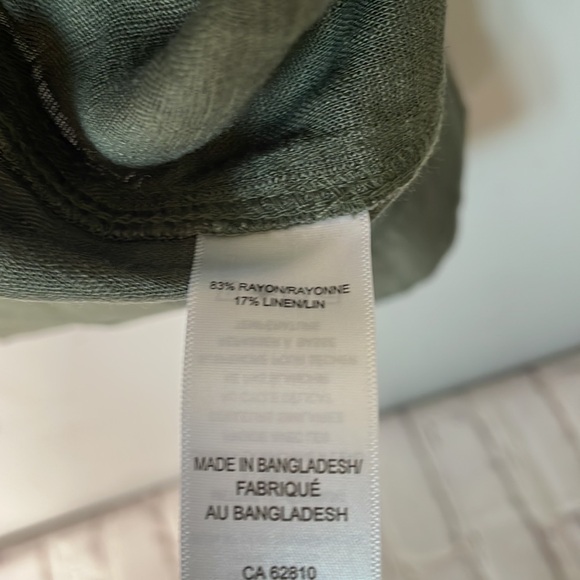 Ricki’s Linen Button Up - Picture 6 of 6